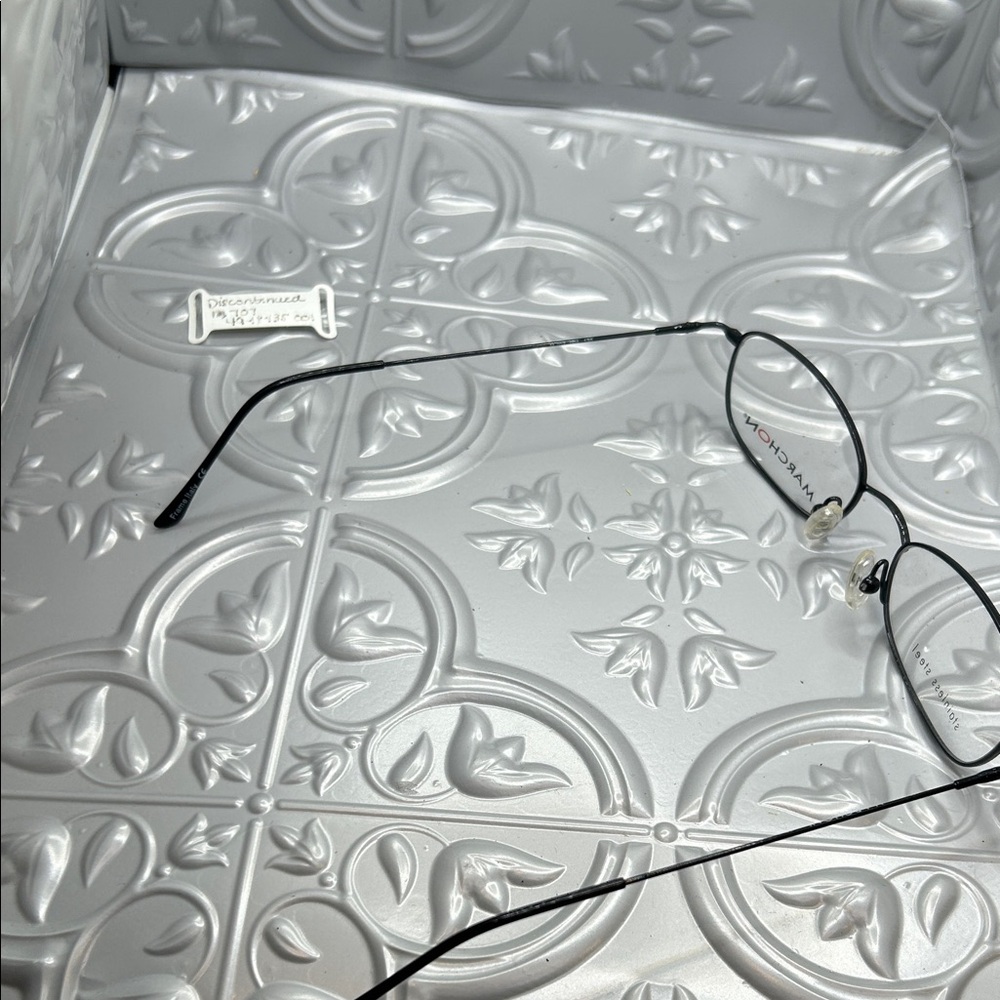Chic Black‎ Eyewear by CHANEL